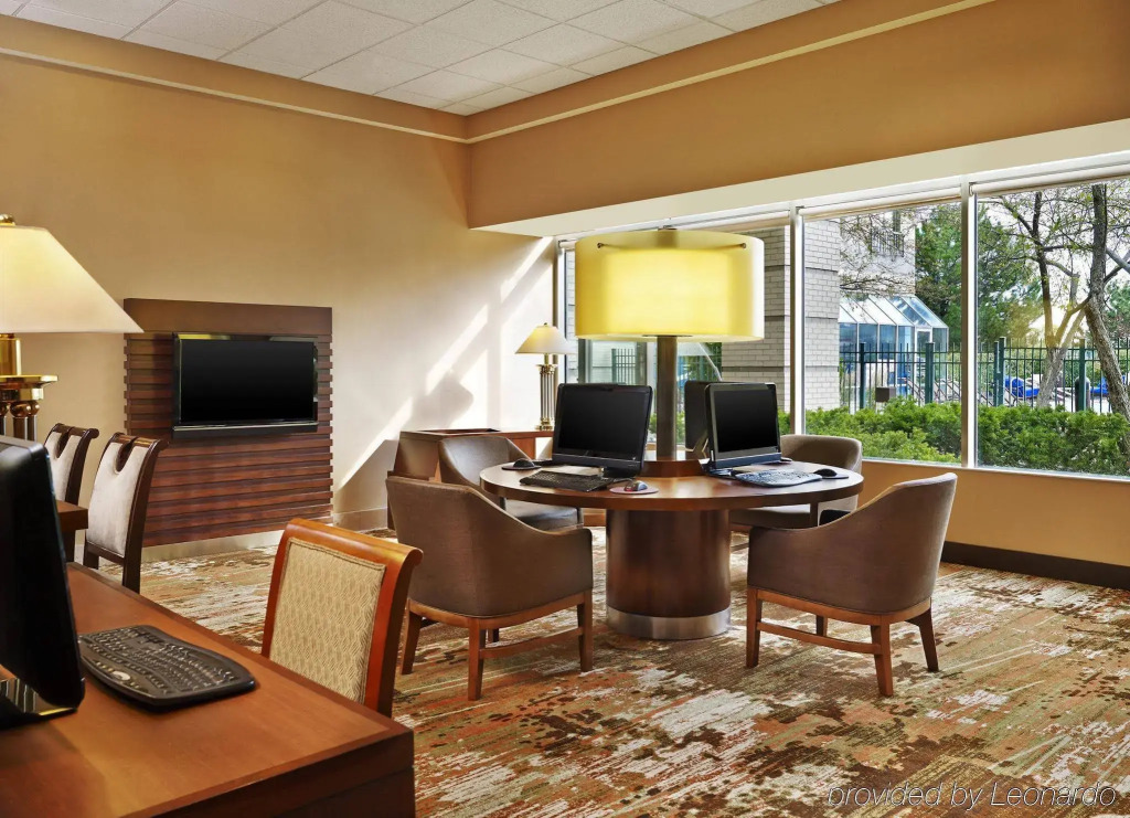 Sheraton Suites Chicago Elk Grove