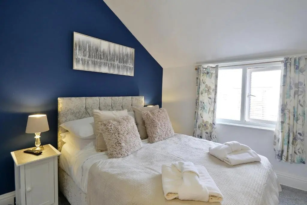 Rooms at 153 ROOM ONLY