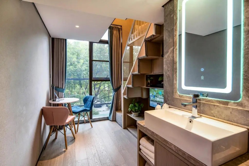 Mengguo Hotel Zhuqiao Town