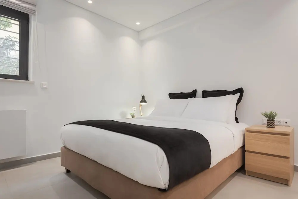 Athenian Riviera Secluded Apartment