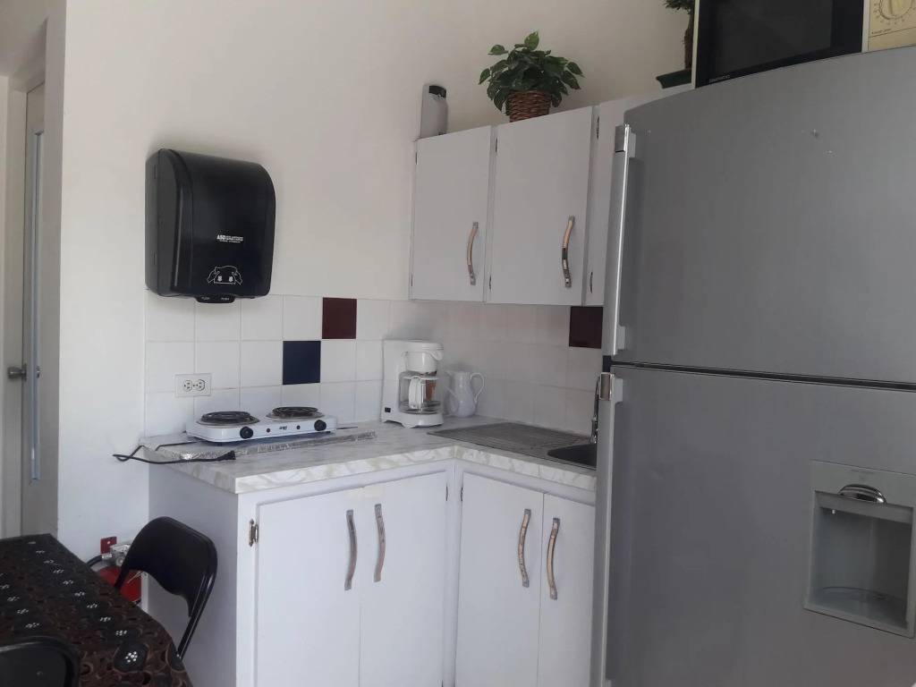 Palmitas Hostel with tropical garden & pool