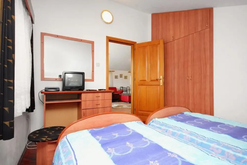 Apartments Rasa