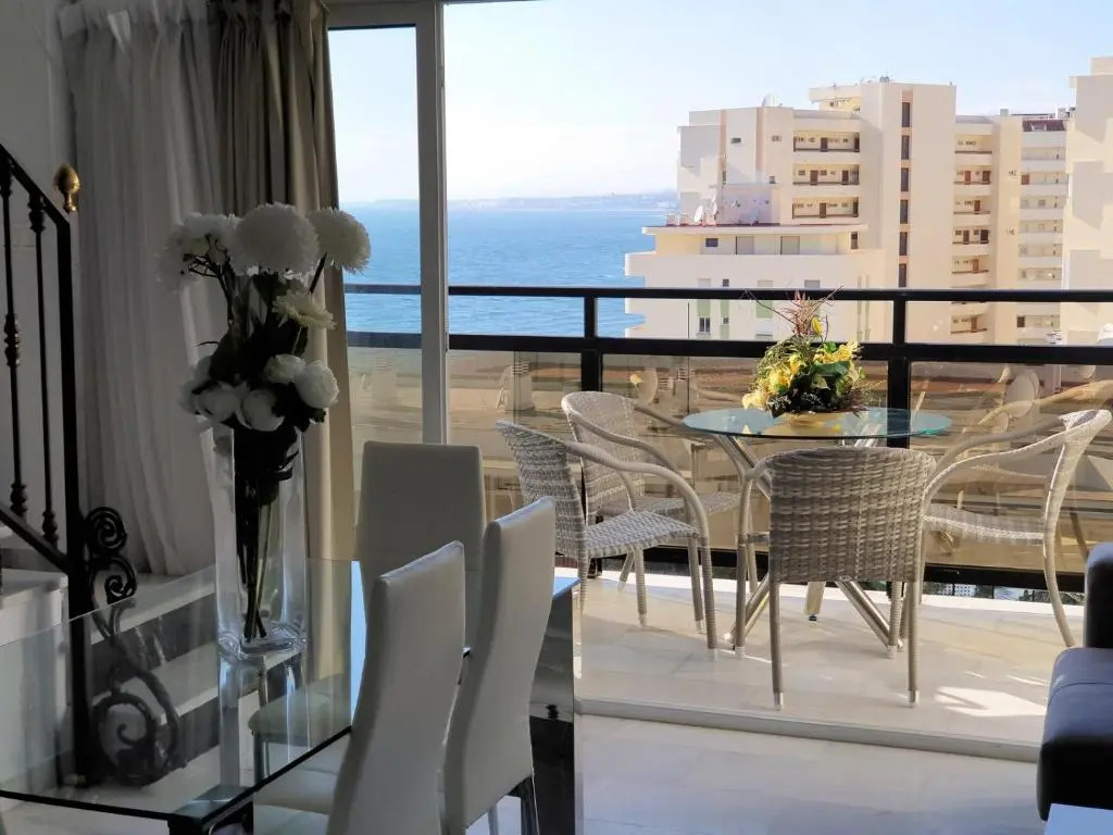 Skol 508 West Facing Duplex Apartment with Amazing Sea Views