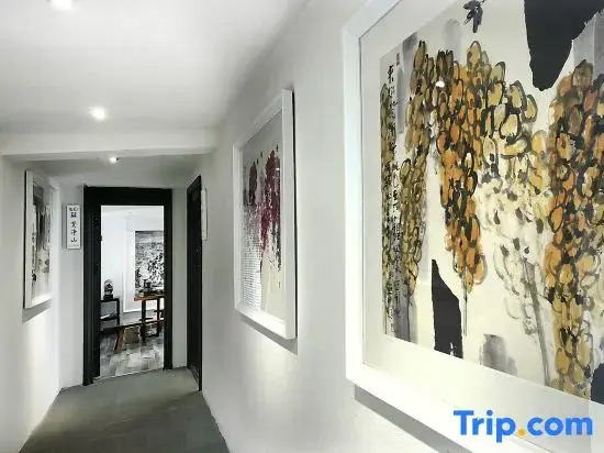 Wan Fenglin Xijing Art Inn
