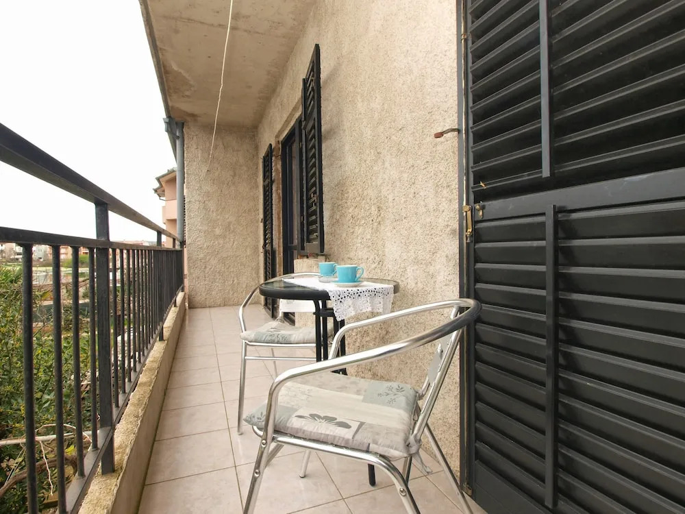 Apartment 1595