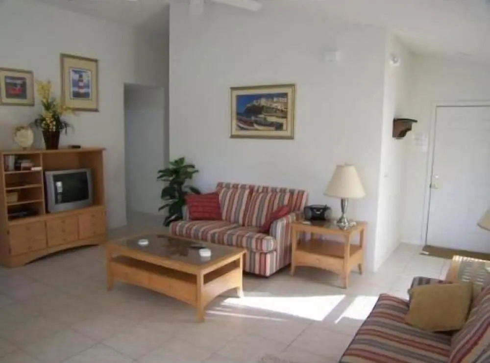Great Pool Golf View 3 Bedroom Home by RedAwning