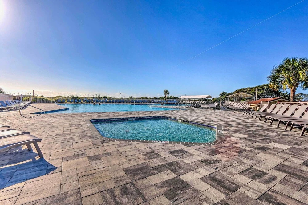 Walk to Beach: HHI Beach & Tennis Resort Condo