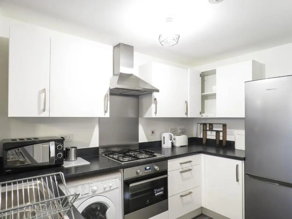Tudors eSuites 5 Bed House