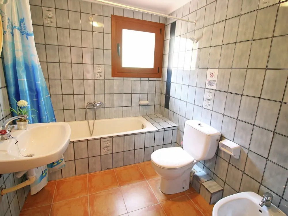 Detached Villa With Private Swimming Pool in Calpe Suitable for Families and Groups