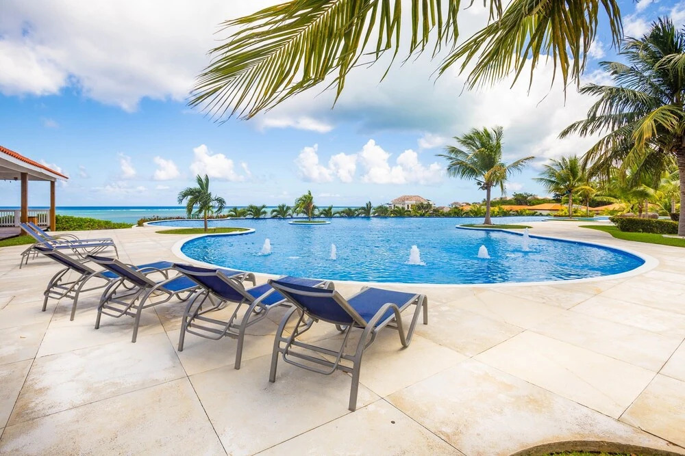 Pristine Bay 1106 4 Bedroom Home by RedAwning