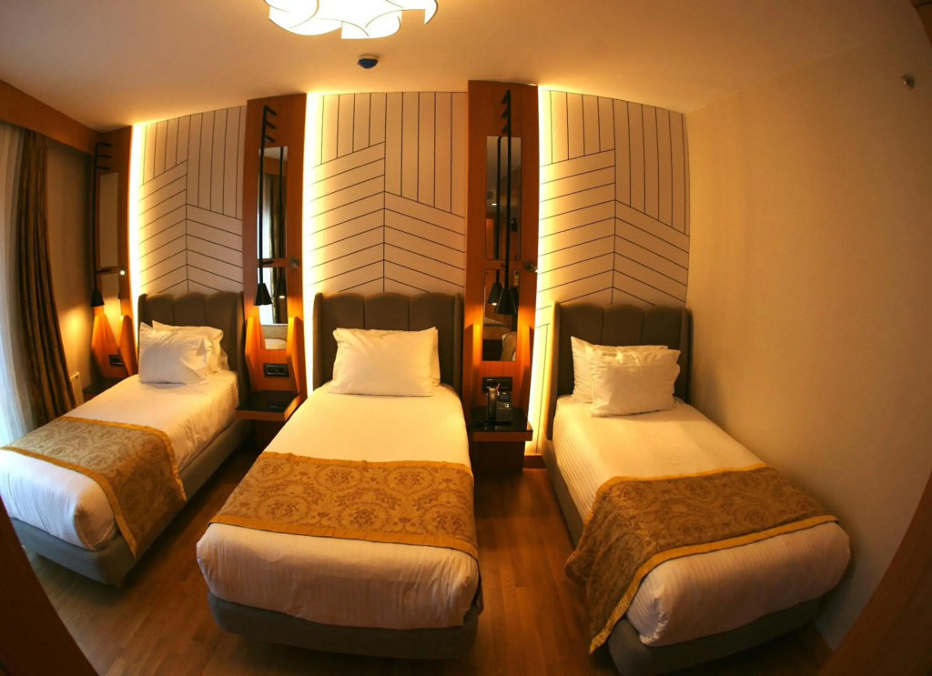 Maywood Hotel
