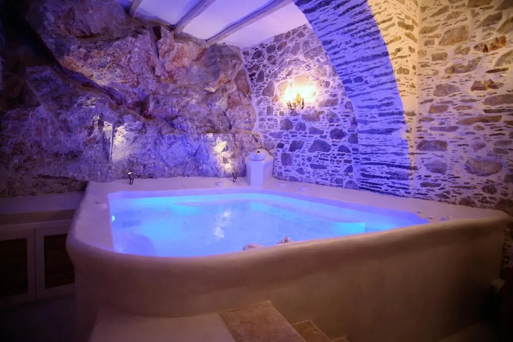 Apartment With 3 Bedrooms in Ano Syros, With Wonderful sea View, Terrace and Wifi