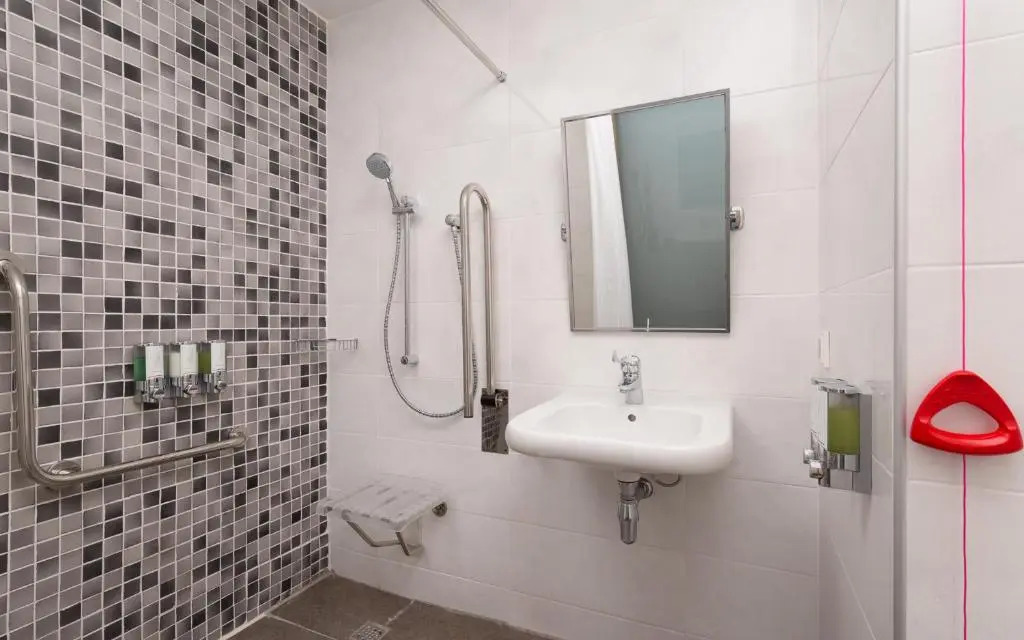 Hampton By Hilton Astana Triumphal Arch