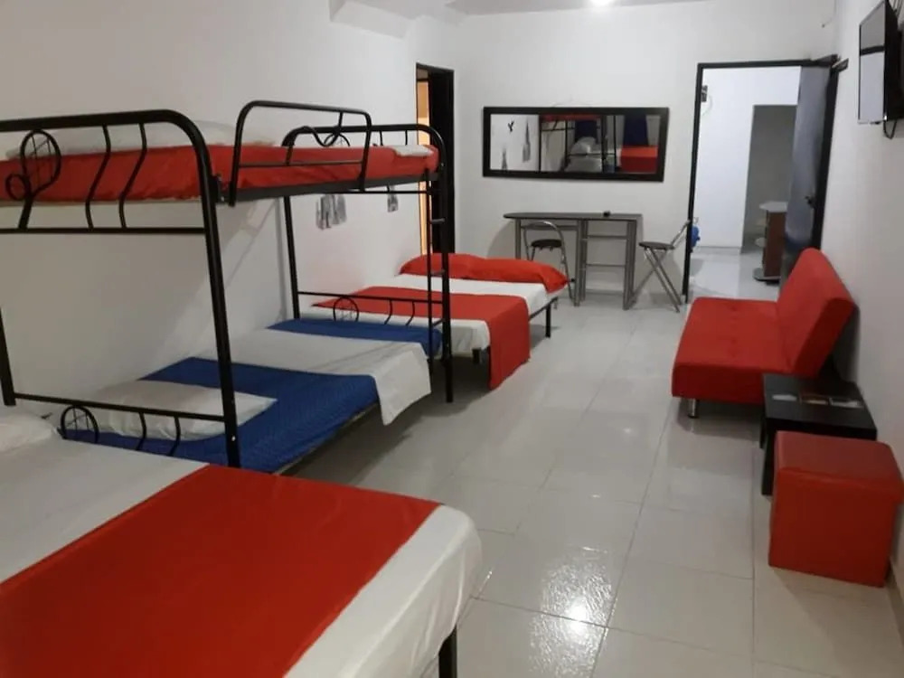 Aparta Hotel El Bosque zz