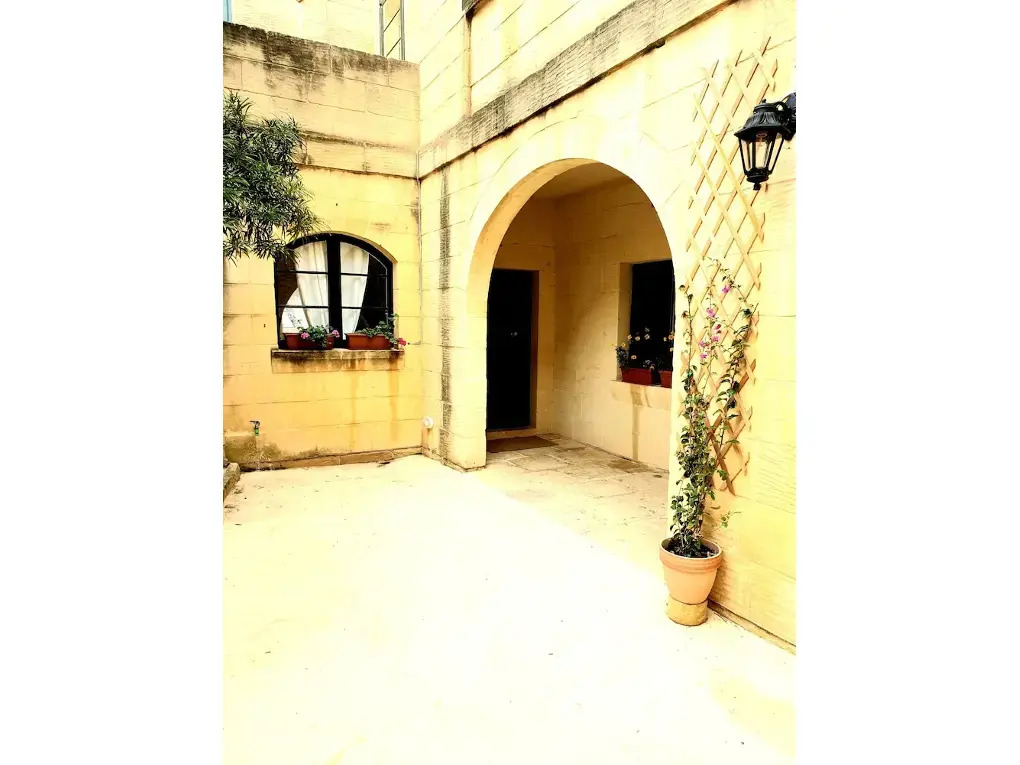 Panoramic Farmhouse