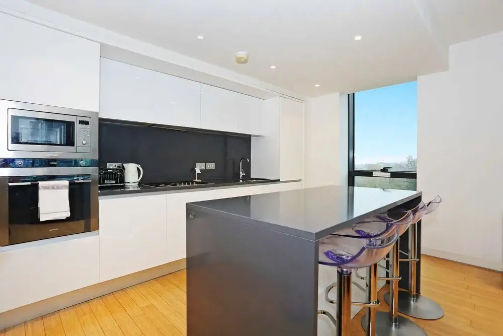 Modern 2bed with free Parking in the iconic Quartermile