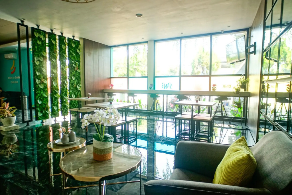 Sans Hotel Box Mansion Surabaya by RedDoorz