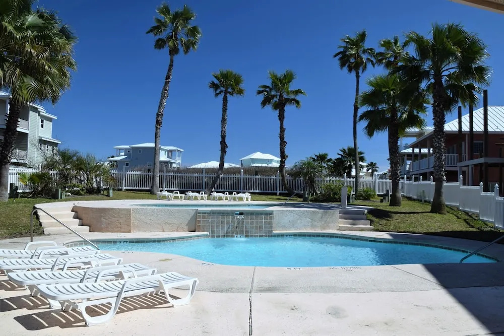 Paradise Palms - Four Bedroom Home