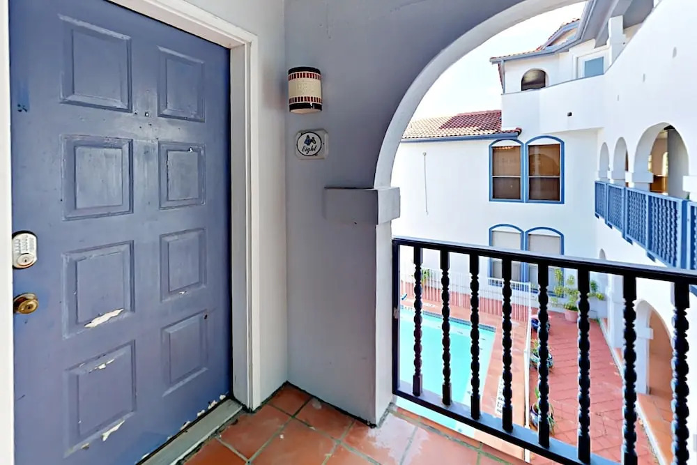 Fortuna Bay 8 - One Bedroom Condo