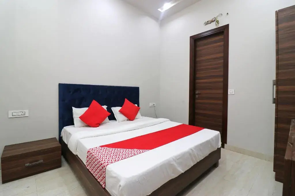 Savoy Guest House by OYO Rooms