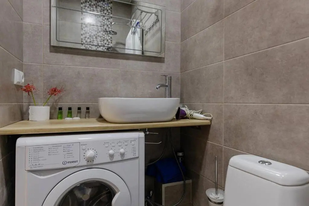 1BR apt In Old Batumi 2 min to Era square