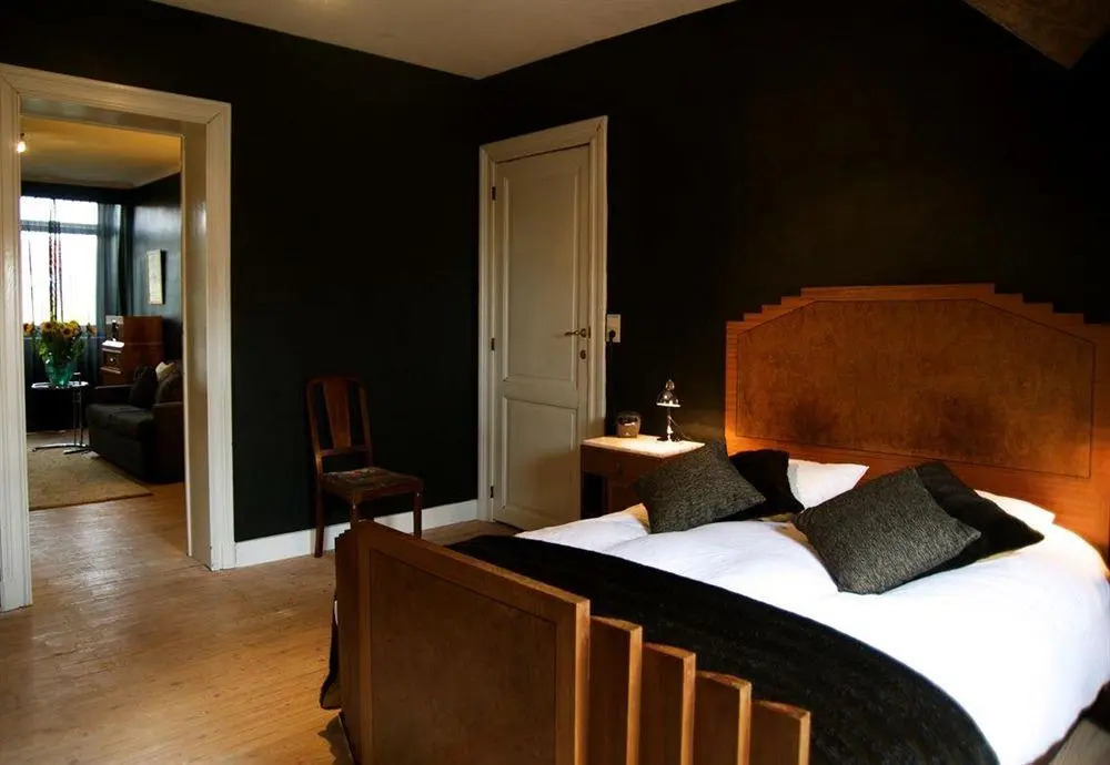 Bed  Breakfast 76