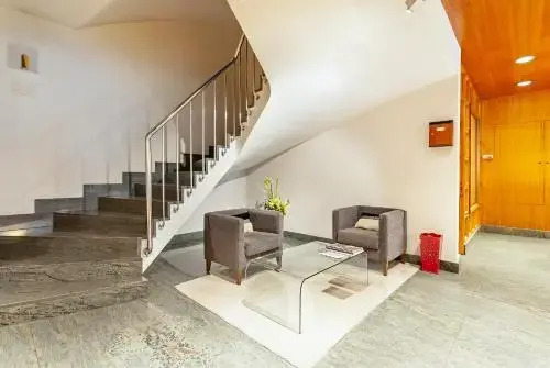 Aparthotel El Serch