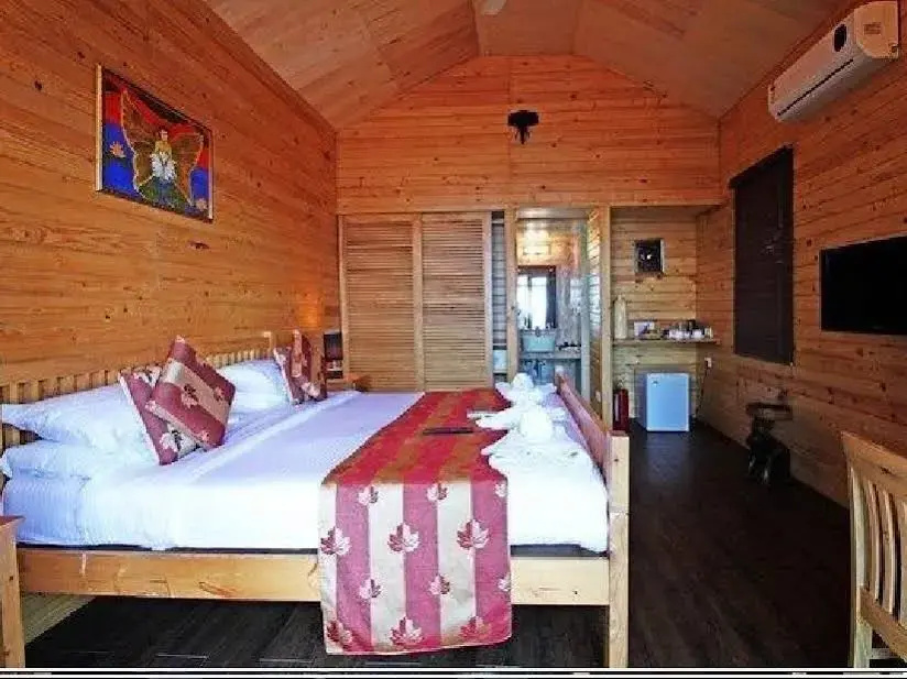 Aryans Hotel