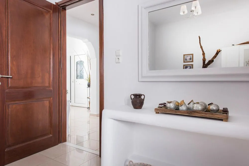 Morfes Luxury Suites by Caldera Houses