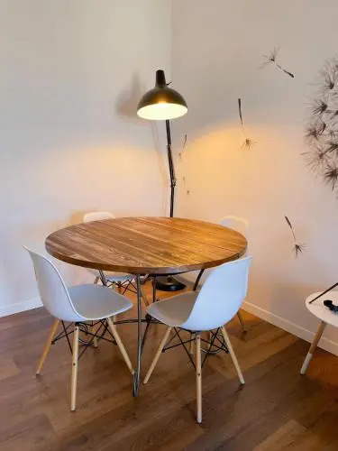Eufonia Vinyl Friendly Apartment