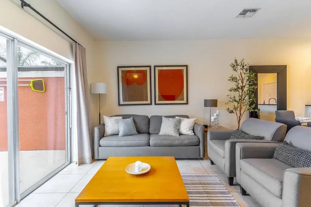 3027 Encantada