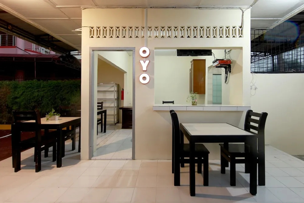 Almonsari Residence by OYO Rooms