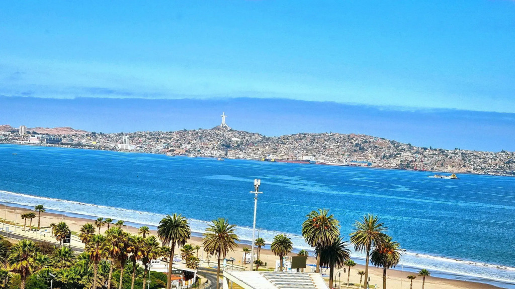 Dpto 2D 2B con espectacular terraza vista al mar.