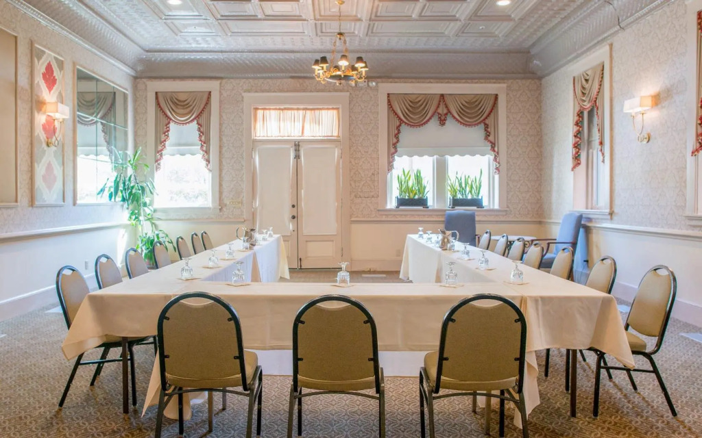 Fulton Lane Inn