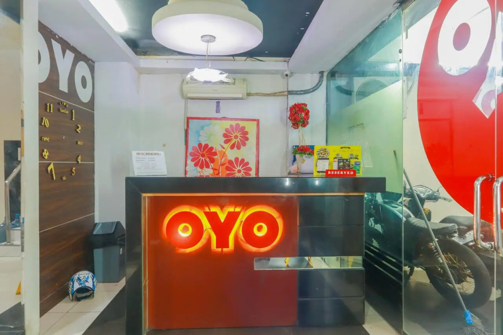 OYO Flagship 3563 New Mg Hotel