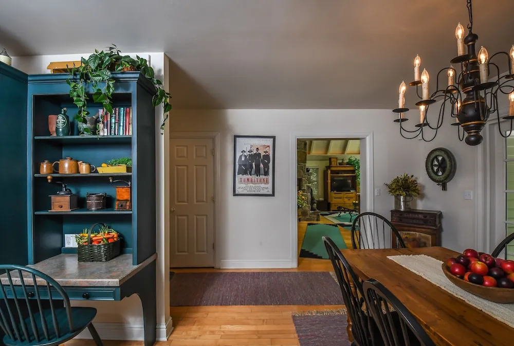Quiet Retreat 4 Bedroom House