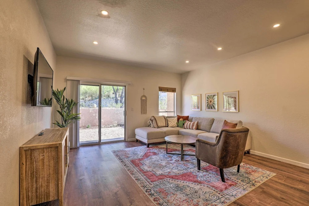 Tucson Foothills Oasis Near Hiking Trails!