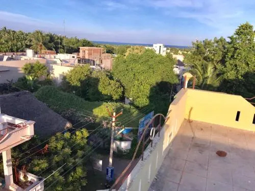 Oyo 41895 Aravind Auro Guest House