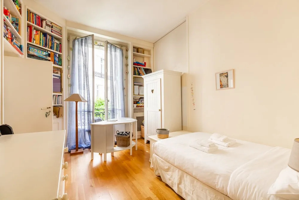 Parisian Charm by Pereire