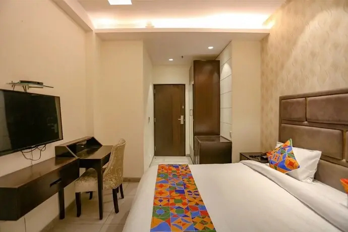Townhouse Pitampura West Enclave