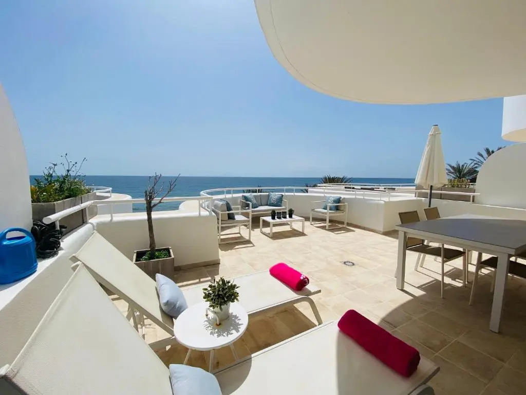 D9 Espectacular y moderno apartamento en primera línea - Estepona - Sinfonia del Mar