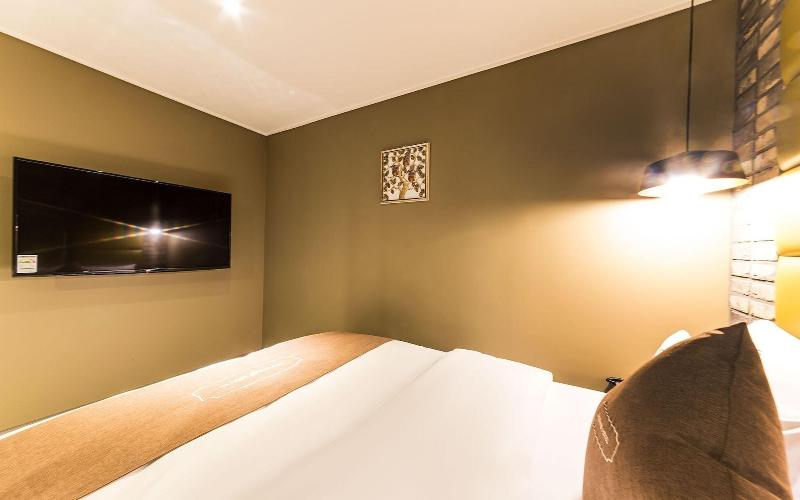 Docking Hotel