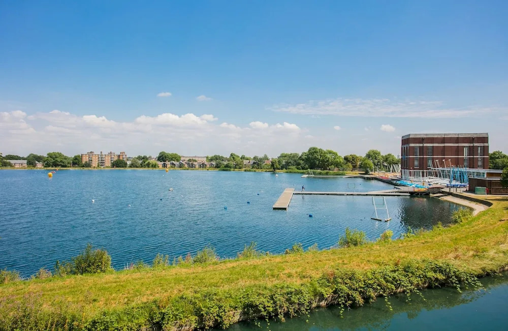 Finsbury Park 2 Bedroom Flat On The Canal