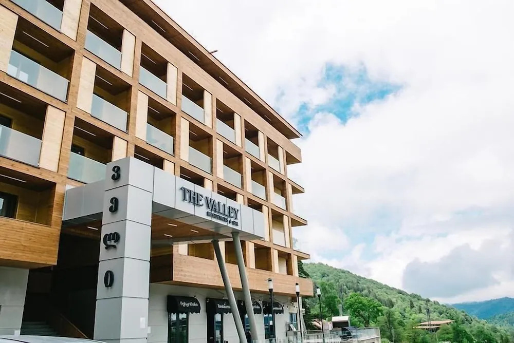 The Valley Resort 320