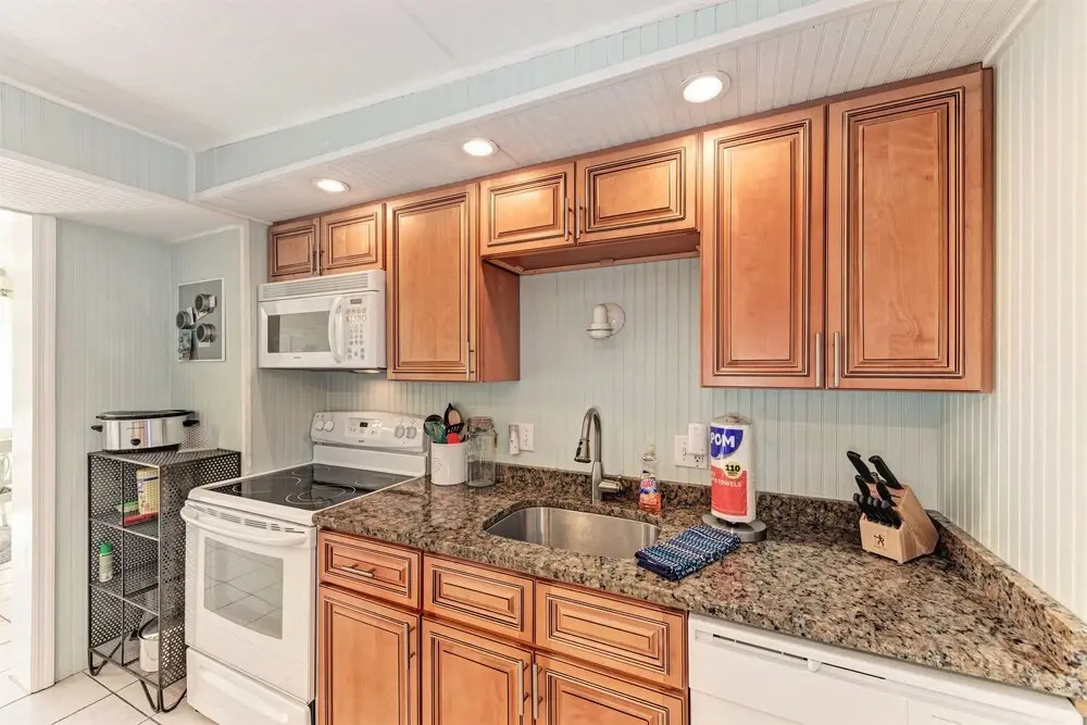 New Rental Private Heated Pool Sleeps 10 In Total 3 Bedroom Home by Redawning
