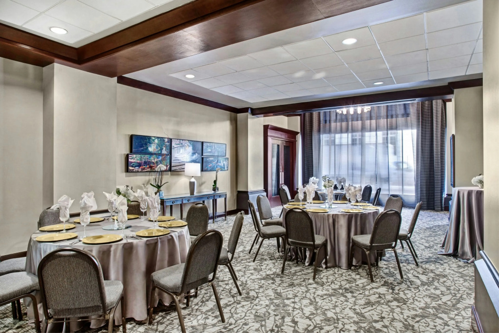 The Emily Morgan Hotel - A DoubleTree by Hilton