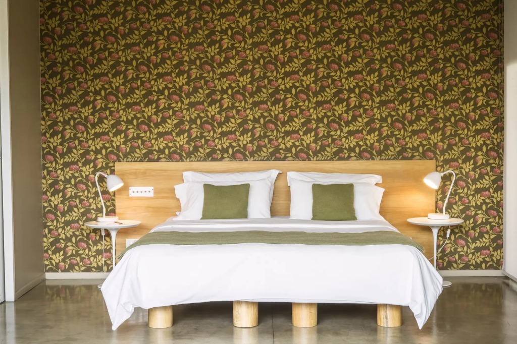 Home Hotel