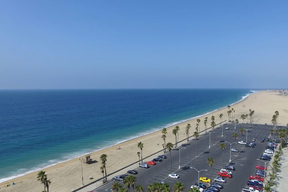 404 E. Oceanfront (68449)