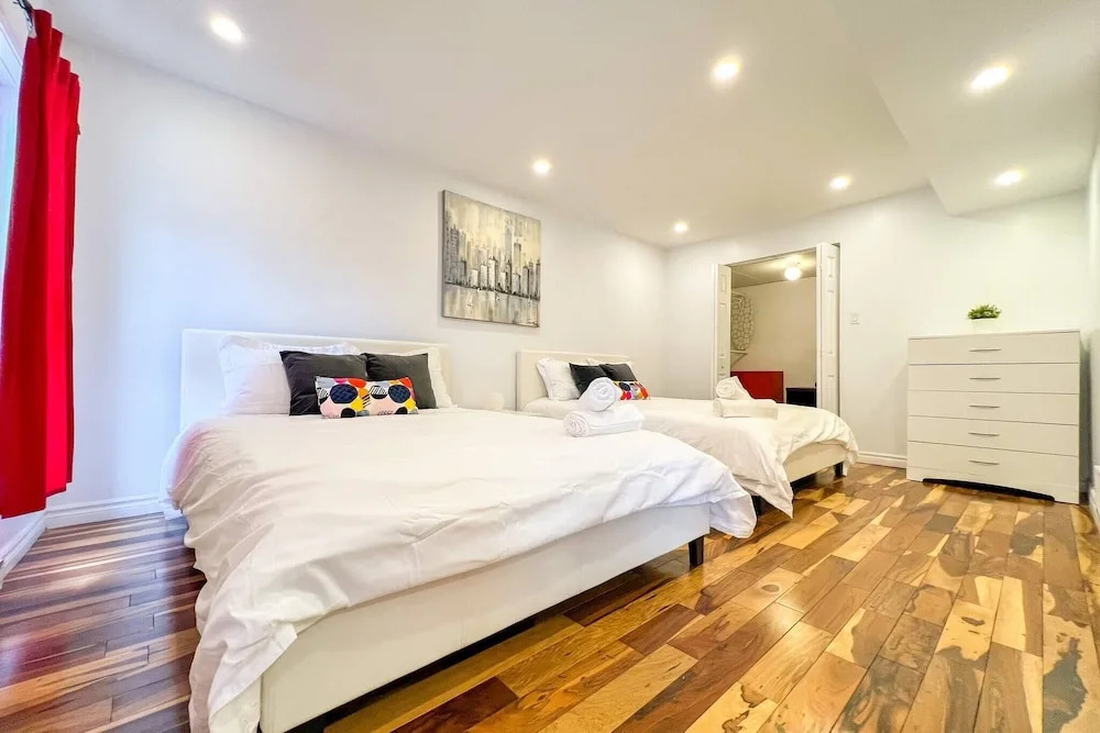 Stylish Townhome Dt Mtl Num01