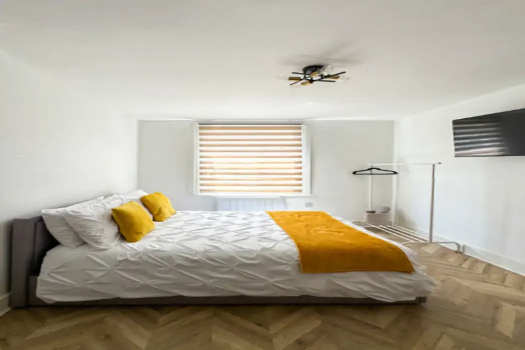 Tottenham City Stays, Opposite Seven Sisters Train Station